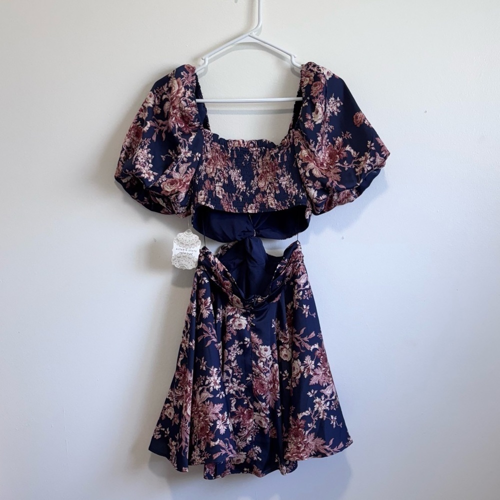 Altar’d State NWT Floral Navy Dress small - Picture 4 of 5